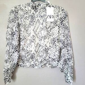 Zara, crop top, M, White w/ Black print